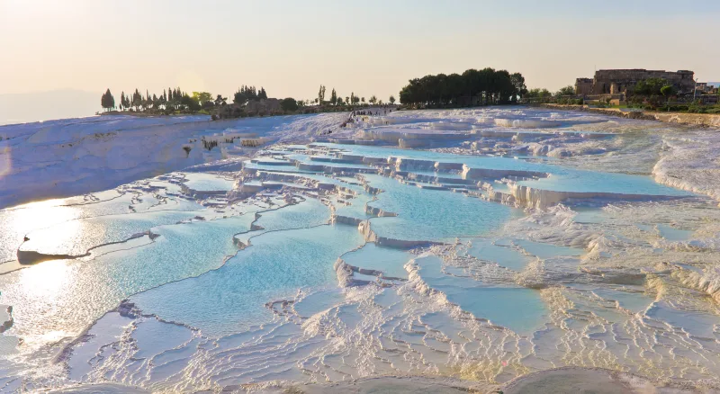 Hierapolis und Pamukkale – Reiseführer zu den UNESCO-Welterbestätten